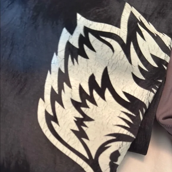 Darc Sport She Wolves Graphic Leggings Set in Black and mauve GUC bundle - Picture 5 of 6